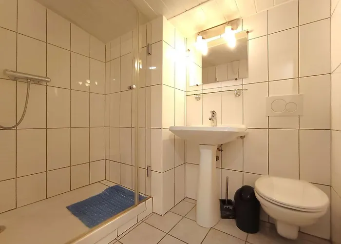 8 Pers. A Saint-lary-soulan, Pieds Des Pistes, Balcon Sud-ouest, Equipe, Linge & Menage - Fr-1-457-169