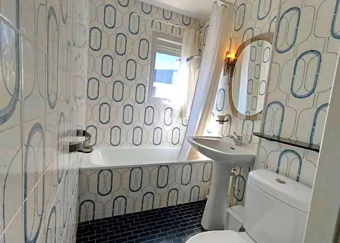 8 Pers. A Saint-lary-soulan, Pieds Des Pistes, Balcon Sud-ouest, Equipe, Linge & Menage - Fr-1-457-169